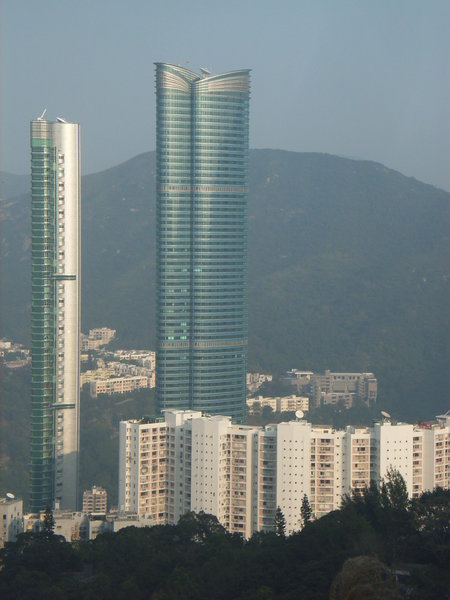 HK_Highcliff_n_The_Summit_from_Black_s_Link.JPG