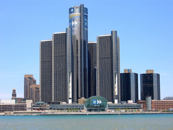 1200px-Headquarters_of_GM_in_Detroit.jpg